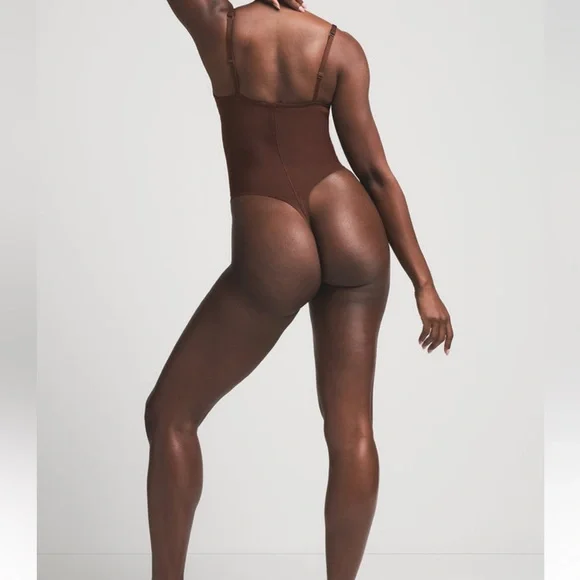 SKIMS Cocoa Push-up Thong Bodysuit - Picture 3 of 7